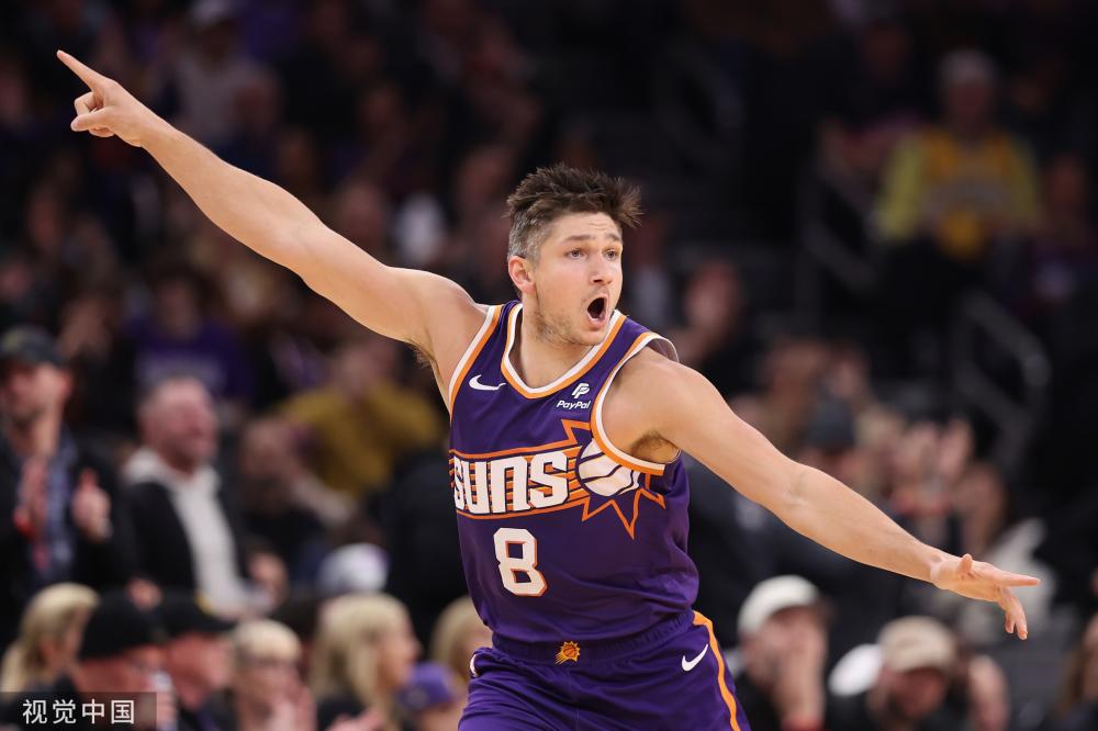 他的表现不 他的表现不