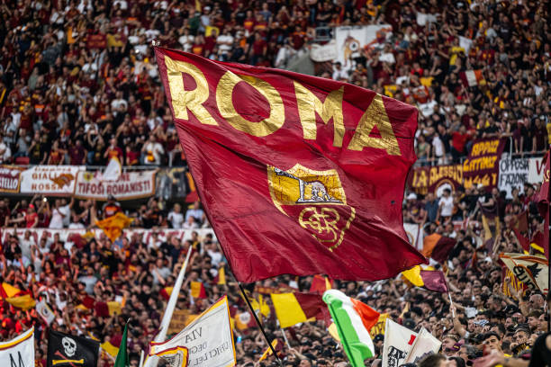 出了不同于 出了不同于